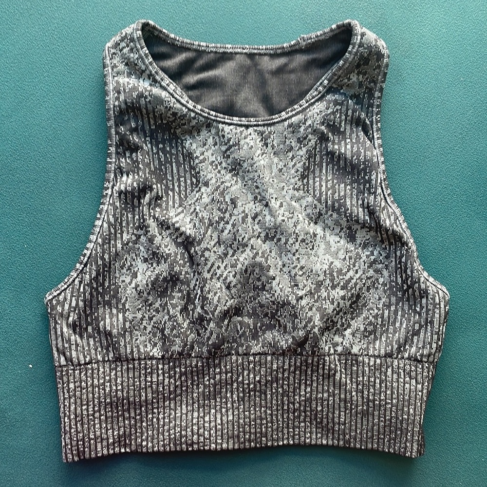 Lululemon ebb to train bra C/D